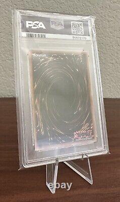 2002 Yugioh SDK Kaiba Starter Deck Blue Eyes White Dragon Ultra Rare #001 PSA 8