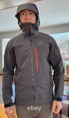 Arcteryx Theta SVX Men's Jacket Size Small Lightly Used Rare Blue