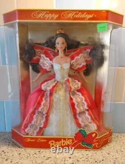 Barbie EXTREMELY RARE AUTHENTIC Happy Holidays 1997 Doll SE MISPRINT Blue Eyes