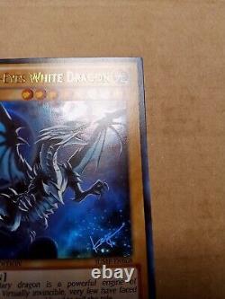 Blue-Eyes White Dragon JUMP-EN068 Limited Ultra Rare Yugioh NM read see pics (1)