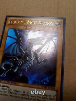 Blue-Eyes White Dragon JUMP-EN068 Limited Ultra Rare Yugioh NM read see pics (1)