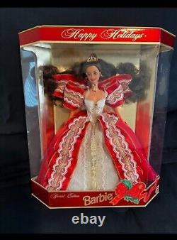 EXTREMELY RARE AUTHENTIC Happy Holidays 1997 Barbie Doll MISPRINT Blue Eyes