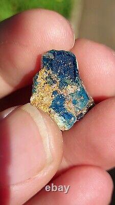 EXTREMELY RARE BLUE EUCLASE WITH QUARTZ FROM LAST HOPE MINE, ZIMBABWE 20 cts