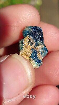 EXTREMELY RARE BLUE EUCLASE WITH QUARTZ FROM LAST HOPE MINE, ZIMBABWE 20 cts