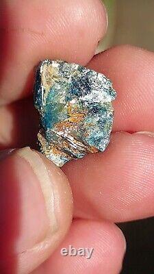 EXTREMELY RARE BLUE EUCLASE WITH QUARTZ FROM LAST HOPE MINE, ZIMBABWE 20 cts