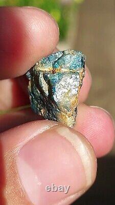 EXTREMELY RARE BLUE EUCLASE WITH QUARTZ FROM LAST HOPE MINE, ZIMBABWE 20 cts