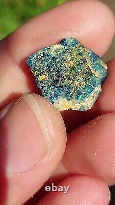 EXTREMELY RARE BLUE EUCLASE WITH QUARTZ FROM LAST HOPE MINE, ZIMBABWE 20 cts