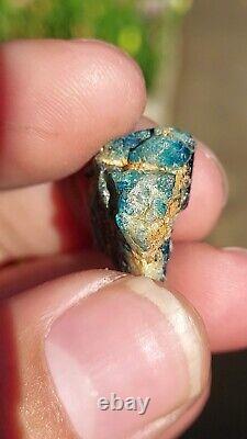 EXTREMELY RARE BLUE EUCLASE WITH QUARTZ FROM LAST HOPE MINE, ZIMBABWE 20 cts