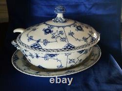 EXTREMELY RARE VINTAGE ROYAL COPENHAGEN BLUE #595 TUREEN & LID with LADEL & PLATE