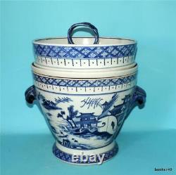 Extremely Rare Chinese Porcelain 18thc Blue White Serving Stacking Box