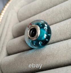 Extremely Rare Exclusive To Canada Authentic Pandora Murano Glass Charm EUC