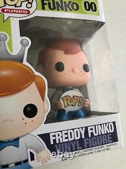Funko Pop! Freddy Funko VAULTED Extremely Rare #00 2012 edition Blue Bow Tie