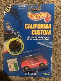 Hot Wheels California Custom FERRARI withextremely Rare RED on BLUE interiorMOC