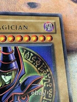 Legend Of Blue Eyes Dark Magician 1st Edition LOB-005 Glossy NA English? LP