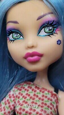 OOAK Blue Saran rerooted MONSTER HIGH Candy Extremely Rare Mattel BIRTHDAY Doll