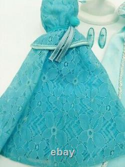 Vintage Barbie The Royal Ball Blue Gown & Cape Extremely Extremely Rare Extras
