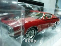 WOW EXTREMELY RARE Dodge Charger Super Bee 426 Hemi 1971 Candy Red 118 RC2 ERTL
