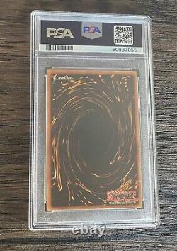 Yu-Gi-Oh! TCG Blue-Eyes White Dragon Kaiba SDK-001 PSA 8