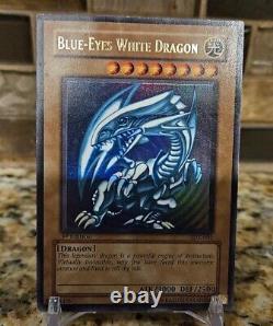 YuGiOh 2002 Blue-Eyes White Dragon SDK-001 1st Edition Ultra Rare Holo