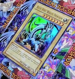 Yugioh Blue-Eyes White Dragon LOB-001 Ultra Rare Original Print Konami 2002 NM