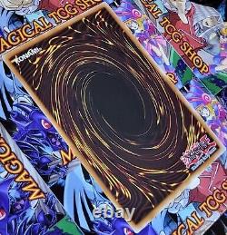 Yugioh Blue-Eyes White Dragon LOB-001 Ultra Rare Original Print Konami 2002 NM