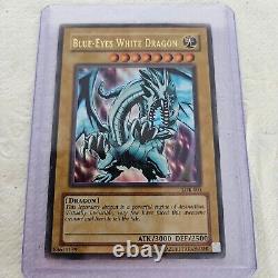 Yugioh! Blue-Eyes White Dragon LOB-001 Ultra Rare original blue eyes