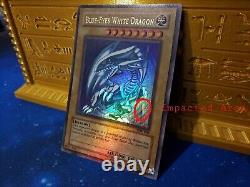 Yugioh Blue Eyes White Dragon SDK-001 Unl Holo bleed