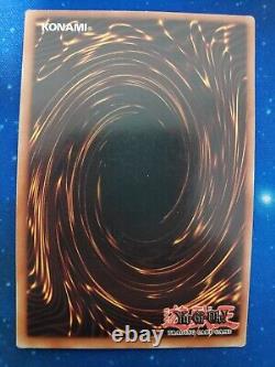 Yugioh Blue Eyes White Dragon SDK-001 Unl Holo bleed