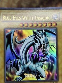 Yugioh Blue Eyes White Dragon Ultra Rare LOB-001 1st Edition NM