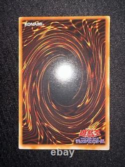 Yugioh. Blue Eyes White Dragon. Ultra Rare. Lb-01. Promo. Near Mint